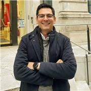 I have been passionate about teaching since I was at university. During my undergraduate studies in international relations I had the opportunity to teach grammar and syntax for over three years. Additionally, given my long academic background I have the